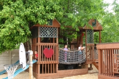 playground-treehouse